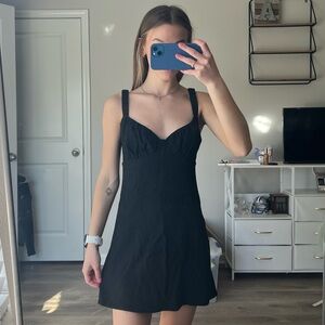 Elegant Black Sleeveless Dress